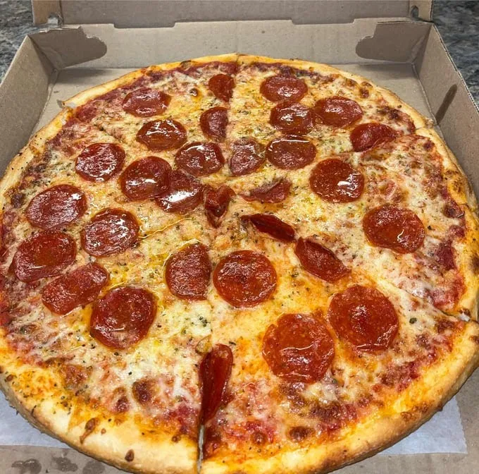 Large Pepperoni Pizza